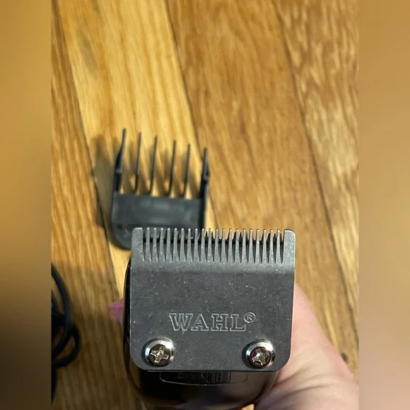 Wahl Electic Razor - Picture 6 of 7